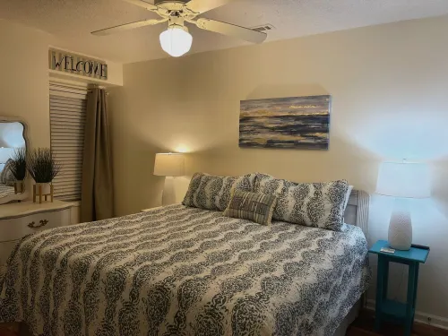 Oceanfront ! All linens included ! Stunning view ! 2BR/2BA.  WindJammer Condos