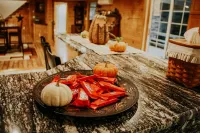 3BR Cozy Country Cabin w/ Hot Tub near Penns Creek