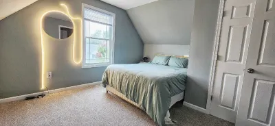 5 Bedroom Home, 13 mins away from Skyline Drive Hotels near GraceBuilt Church