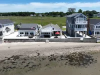 Waterfront oasis 4 bdr house in Old Saybrook direct waterfront amazing sunsets