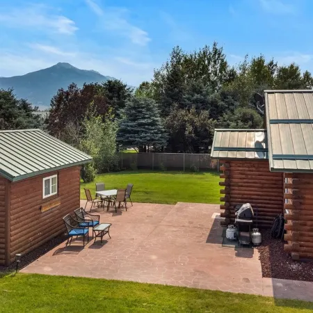 The Trout House- An Authentic Montana Cabin, Perfect for Yellowstone Adventures!
