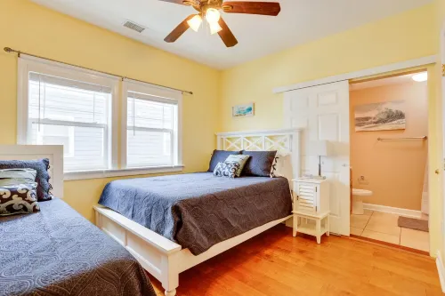 3 bedroom condo with oceanfront just steps away!