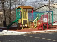 Cabin Dreams- Charming.  Romantic.   Jetted tub.  Screened porch.  10 min to SDC