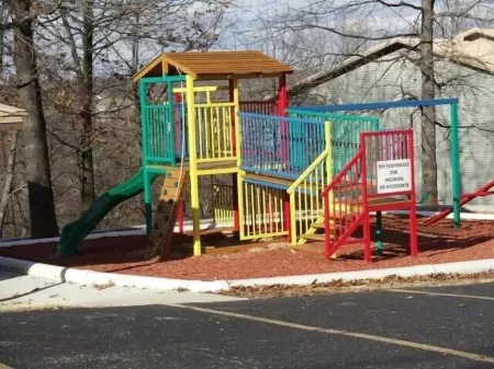 Cabin Dreams- Charming.  Romantic.   Jetted tub.  Screened porch.  10 min to SDC