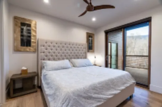 2200sf Luxury Condo on Blue River! w/Garage