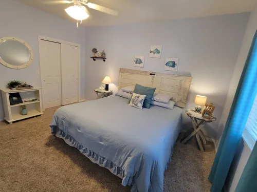 Year Round Relaxation with Beautiful Lake View for Creating Great Memories!