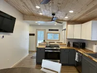 Stunning Remodeled Cabin Near Snowmobile/Orv Trails w/ Firepit Retreat - Hytter
