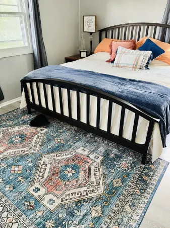 Spacious Lake home. Great for family/friends  getaway.  sleeps 10