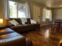 3B/1BA <1mi from Hospital w/ Self Check-in + Laundry