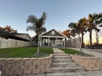 Historic Downtown, Wifi, Apple TVs, Cold AC