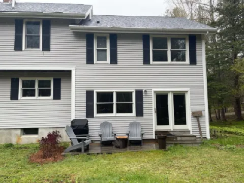 Bar Harbor rental, less than a quarter mile from Hadley Point Beach. โรงแรมใน