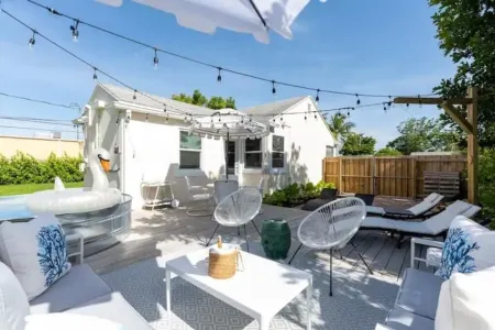 Elegant 2BR Home w/ King Bed, MegaYard & Tank Pool