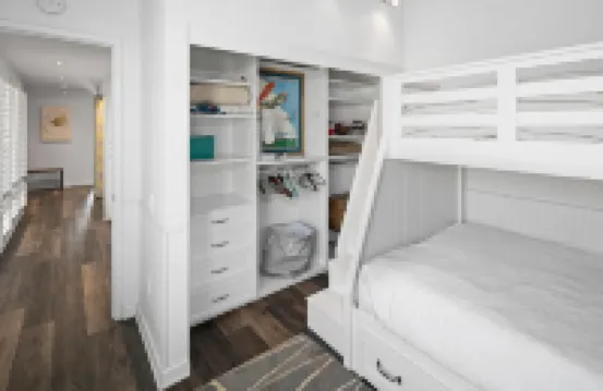 DEL MAR RETREAT & OCEAN VIEW! Walk to the beach!