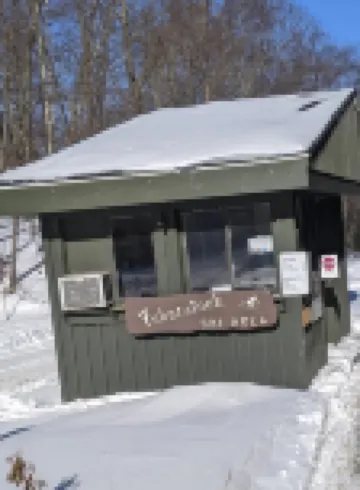 Privacy in the hills one hour from NYC and minutes to Breakneck Mtn.