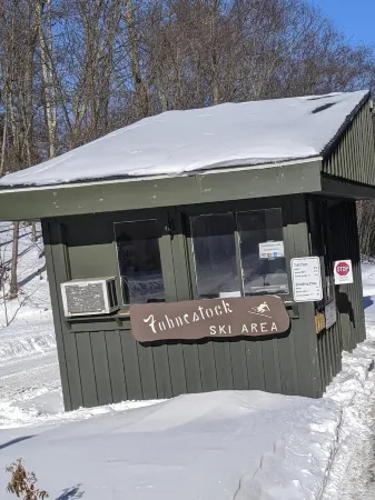 Privacy in the hills one hour from NYC and minutes to Breakneck Mtn.