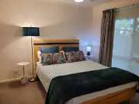 Pet friendly. Park, walking track and adventure playground close by. Hotels in Warragul