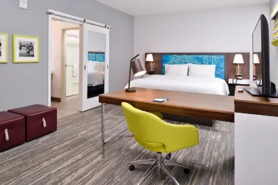 Hampton Inn & Suites St. Paul/Oakdale Hotels in Woodbury