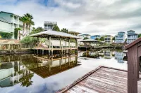 The Sandy Crab - A Waterfront Luxury Vacation Home