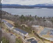 Adorable, updated condo.  Walk to Weirs Beach. Near Bank of N.H.Pavilion.
