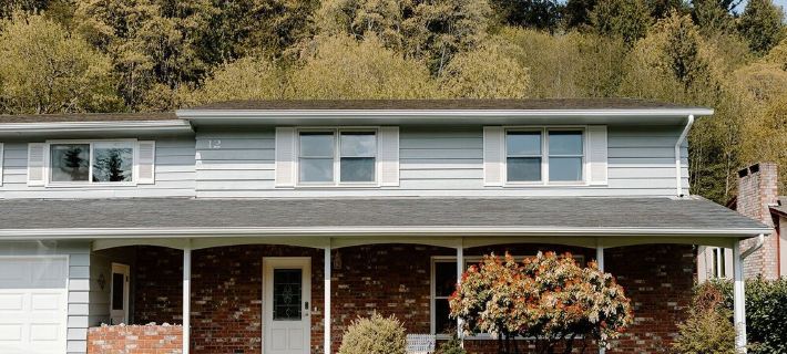 Eye-catching Home and Yard w/ Luxurious Hot Tub, Patio, and Private Trail Access Ξενοδοχεία στην πόλη Clallam County