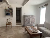 Renovated family home 20 minutes from the sea, ideal for families