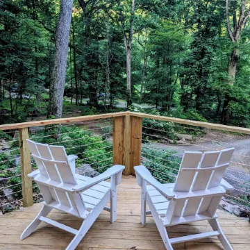 Modern A-Frame ~ Creeks & River Nearby ~ 8 Miles from Downtown Chattanooga