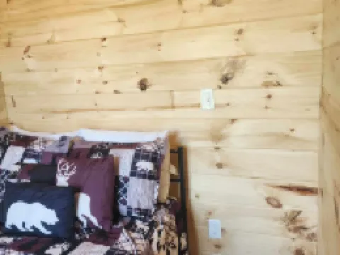 New 2 Bedroom Container Cabin with Direct Trail Access! Ride Errol (Cabin 1) Hotels in Errol