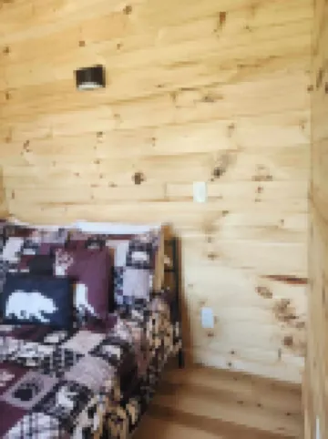 New 2 Bedroom Container Cabin with Direct Trail Access! Ride Errol (Cabin 1)