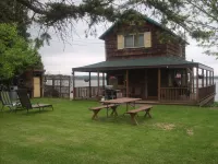 Camp Onondaga Fully Restored Historic Lake Front Cottage - Country Houses