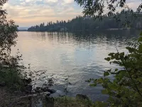 4-bedroom Private Lake House in charming Nine Mile Falls