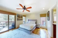 Serene yoga retreat with private heated pool! Just minutes from hiking!