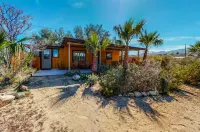 The Bungalow in Downtown Joshua Tree - A Renovated Mid-Century Bungalow Hotels near Sun Alley Shops