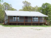 3/4 Mile from Wilderness Rider Buffalo Ranch,near Buffalo River w/RV Elec Hookup