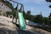 Nice studio 1 pool, terrace overlooking vineyards, quiet and comfortable