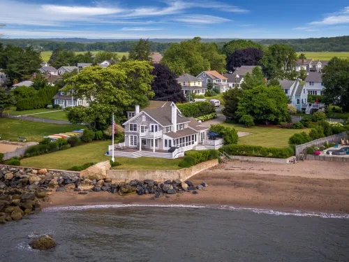Rare! Private Beachfront House in Madison CT - Sleeps 8 - Last Min Availability Hotels in Madison