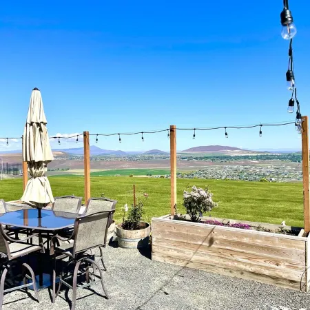 Wine Country Getaway with Amazing Views