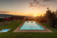 La Principessa  Tuscan farmhouse with pool on wine road of Montecarlo-Lucca - Pools