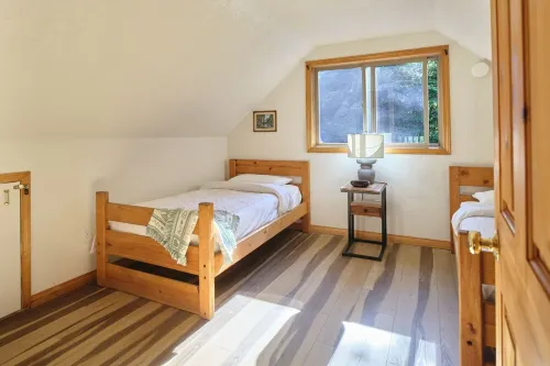 Mountain View Cabin, Hot Tub at White Pass Resort, Mt. Rainier