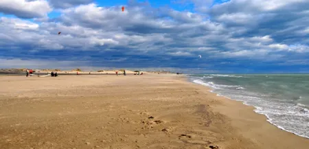 "La Batelière" Aigues Mortes, 4 bedrooms, 124m2, private pool, great comfort. Отели рядом с достопримечательностью «Salin d'Aigues-Mortes»