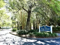 Beautiful condo that is minutes from the beach and Charleston