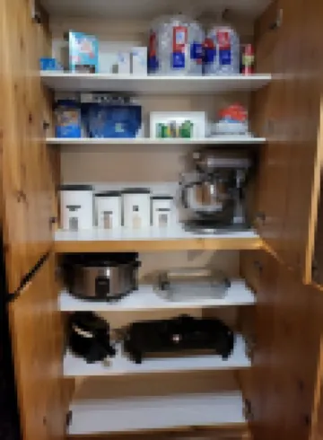 Hot Tub! Cozy beds sleeps 10, Wi-Fi, only 20 miles to West Yellowstone