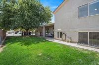 Zion Desert "Cruise" House - private pool, hot tub & game room
