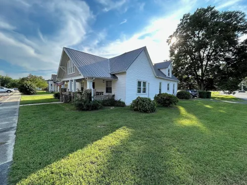 Book Today for Your Fall Getaway to the Beautiful Sequatchie Valley Hotels in Dunlap