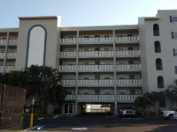 Top floor oceanfront condo