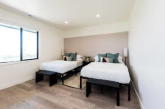 Brand new 3 bed 2 bath with sunset views