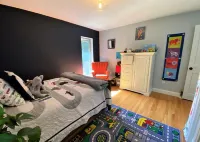 Custom home 5 min from track