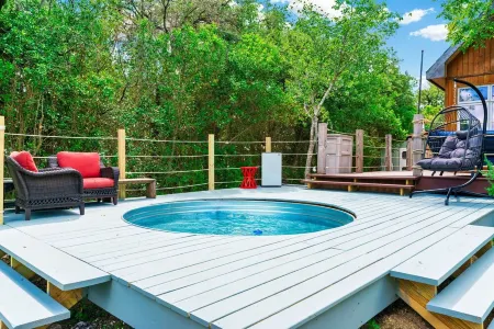 Elegant Birdhouse Cabin with 🔥Heated🔥 Cowboy Pool