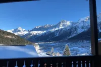 Mountain view studio at the foot of the slopes