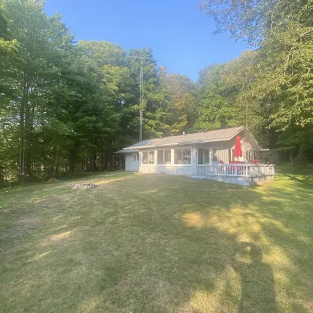 Beautiful Sunset Beach Lake House on Lake Chetac