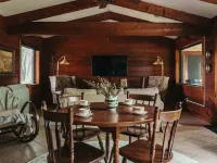 Rosemary on Grand - Cottage Core Lakehouse w/ ADA Dock in Gated Community Hotels in Cleora